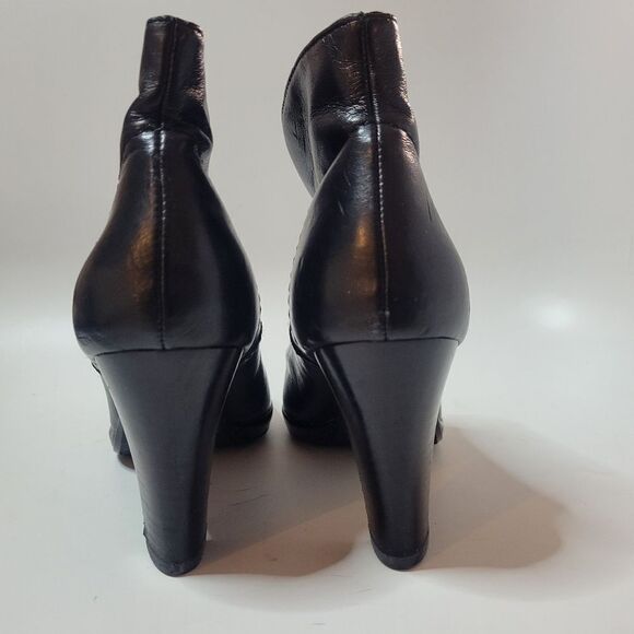 Liz Claiborne Black Leather Bonnie Heeled Boots - Picture 12 of 16
